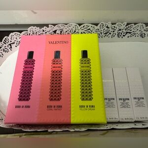 Valentino Donna Born In Roma Gift Set & Spike Valentino Matte Lipsticks Bundle